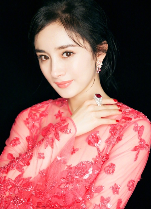 Dương Mịch suýt nữa bị bố mẹ đặt tên là Dương Dương