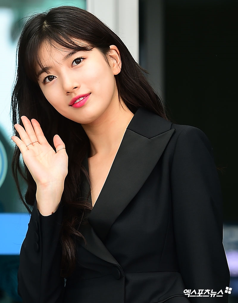 Thời trang sân bay ấn tượng của Suzy và Kim Ji Won