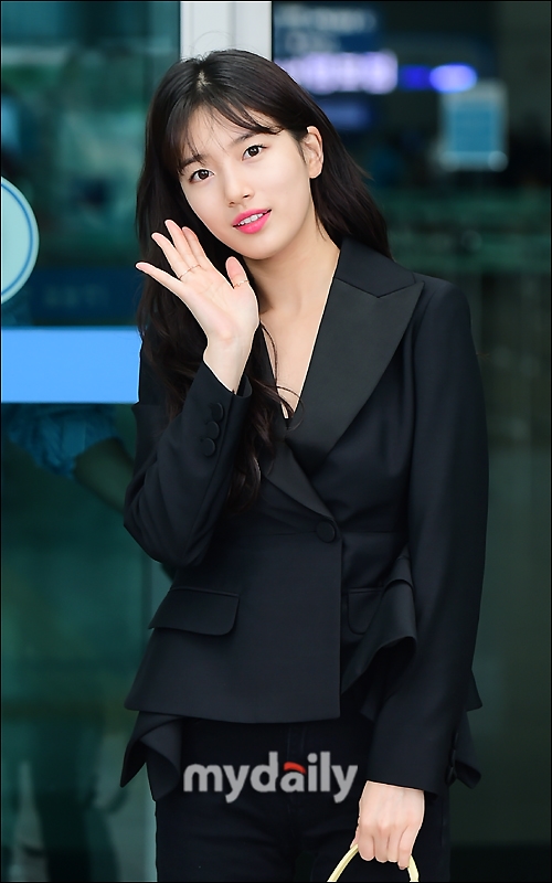 Thời trang sân bay ấn tượng của Suzy và Kim Ji Won