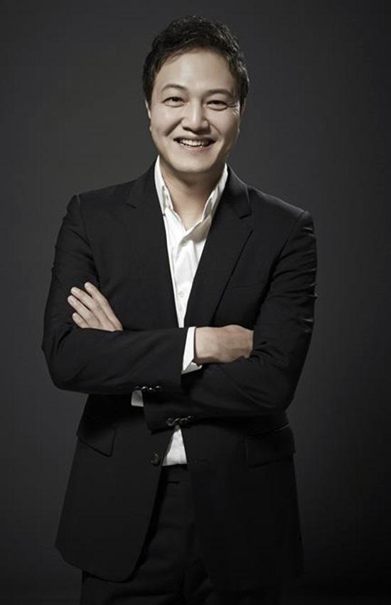 Krystal tham gia tác phẩm mới của đạo diễn series 'Reply'