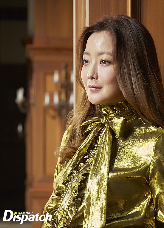 Kim Hee Sun tung bộ ảnh mới cực cuốn hút