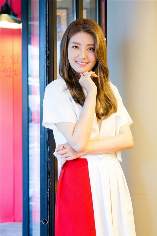 Hé lộ hình ảnh lần đầu lên tivi xinh như búp bê của Nam Ji Hyun