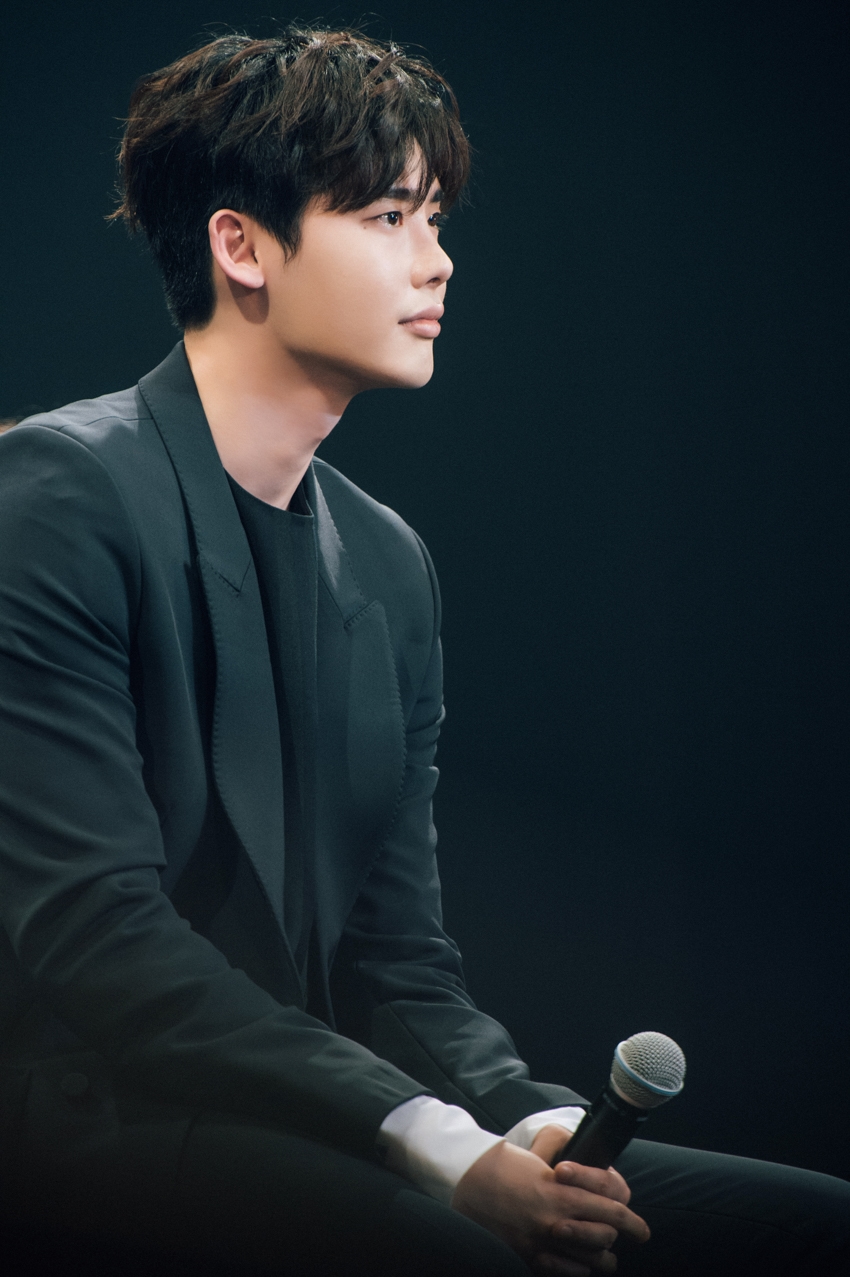 Lee Jong Suk sẽ nhập ngũ trong năm nay?