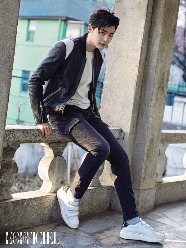 Lee Jong Suk sẽ nhập ngũ trong năm nay?