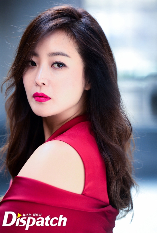 Kim Hee Sun tung bộ ảnh mới cực cuốn hút