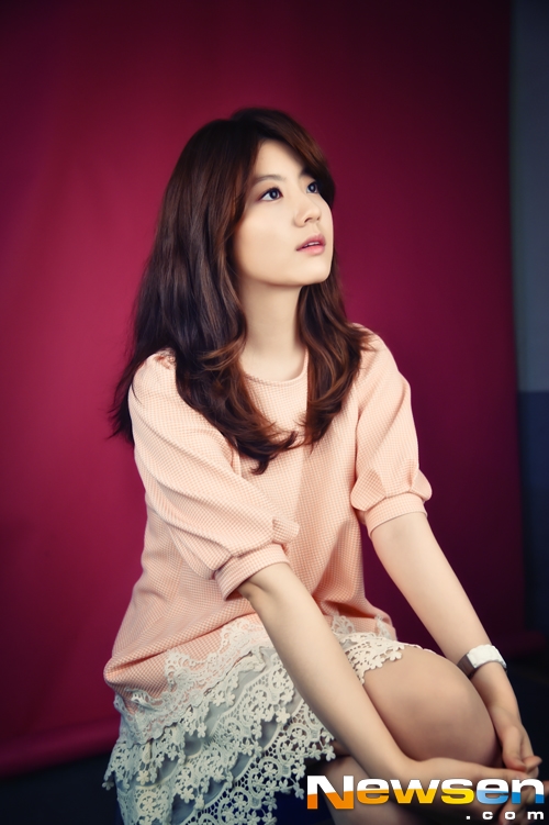 Hé lộ hình ảnh lần đầu lên tivi xinh như búp bê của Nam Ji Hyun