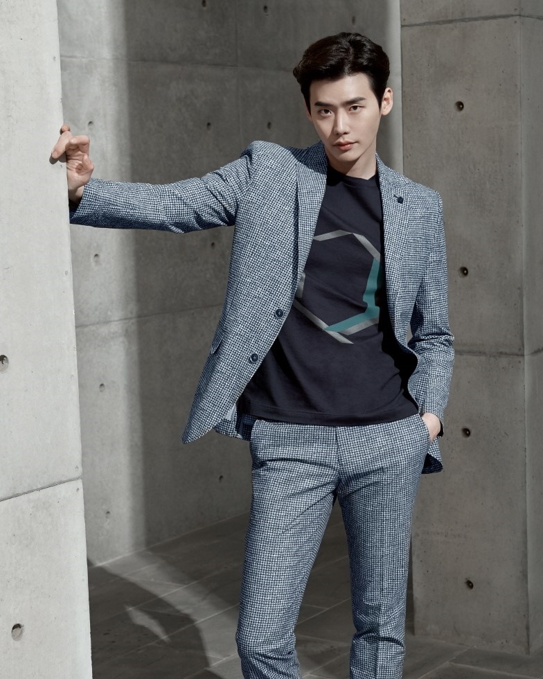 Lee Jong Suk sẽ nhập ngũ trong năm nay?