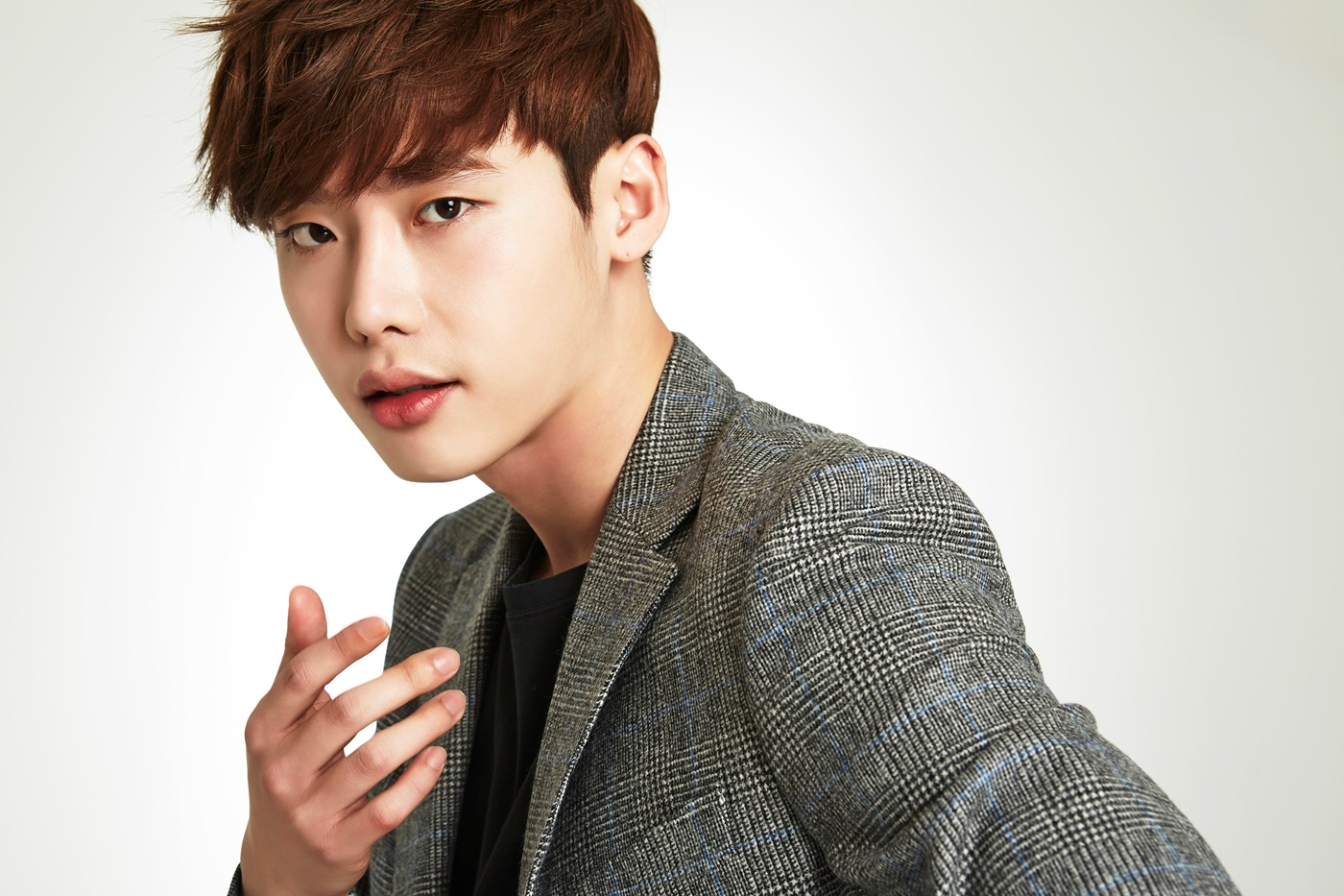Lee Jong Suk sẽ nhập ngũ trong năm nay?