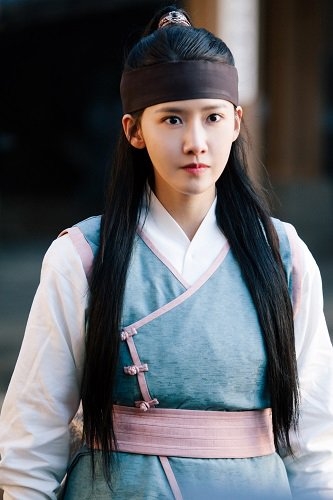 Yoona cực kỳ xinh đẹp với tạo hình trong 'The King Loves'