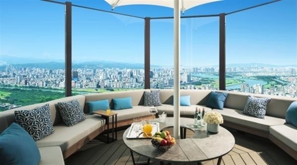 Vợ Châu Kiệt Luân khoe căn hộ xa hoa có giá hơn 400 tỉ