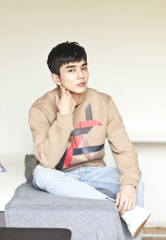 Yoo Seung Ho nhận xét về Kim So Hyun trong bài phỏng vấn mới