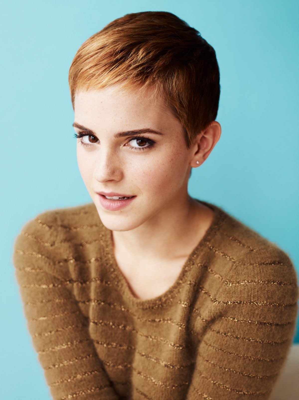 Emma Watson khiến fan ngỡ ngàng với nhan sắc từ bé đến lớn