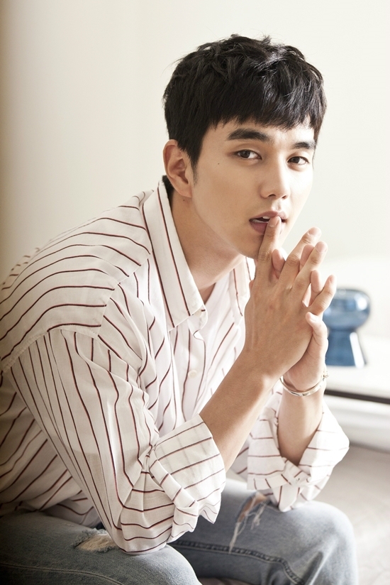 Yoo Seung Ho nhận xét về Kim So Hyun trong bài phỏng vấn mới