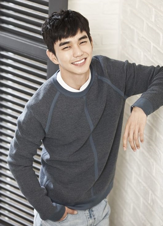 Yoo Seung Ho nhận xét về Kim So Hyun trong bài phỏng vấn mới