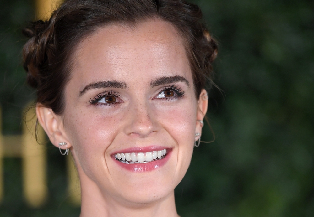 Emma Watson khiến fan ngỡ ngàng với nhan sắc từ bé đến lớn