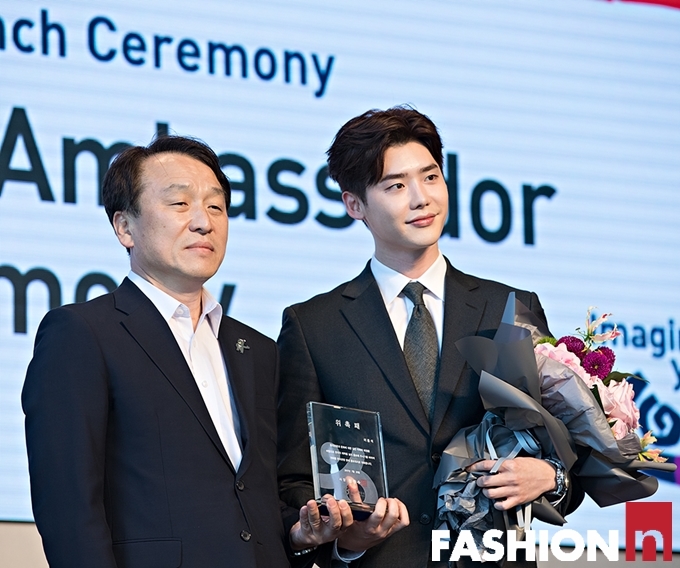Lee Jong Suk dự sự kiện của Cục du lịch Hàn Quốc với tư cách đại sứ