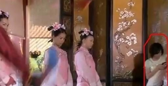 Cười té ghế với những hạt 'sạn' khó đỡ trong phim Hoa ngữ