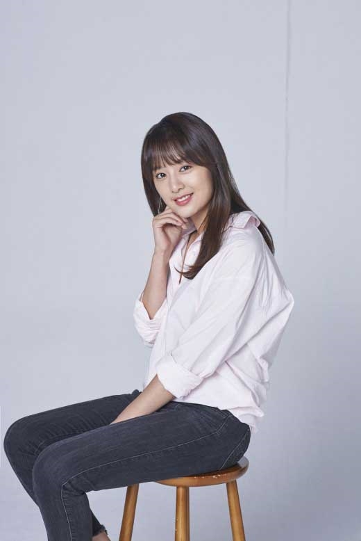 Kim Ji Won so sánh sự khác biệt khi diễn cùng Park Seo Joon và Jin Goo