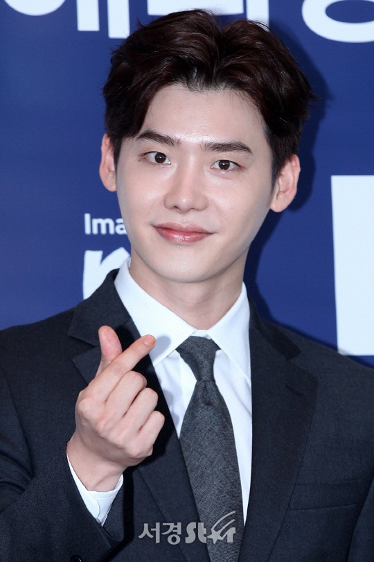 Lee Jong Suk sẽ nhập ngũ tháng 8 này?