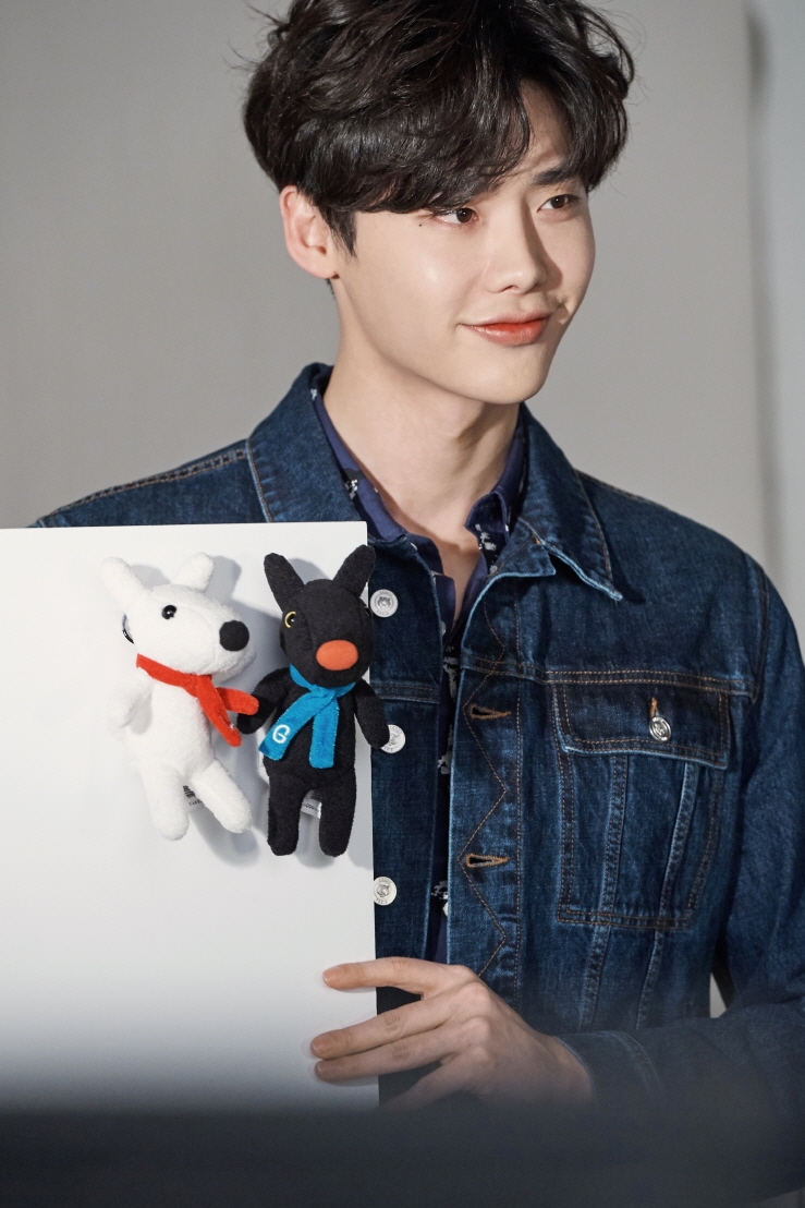 Lee Jong Suk sẽ nhập ngũ tháng 8 này?