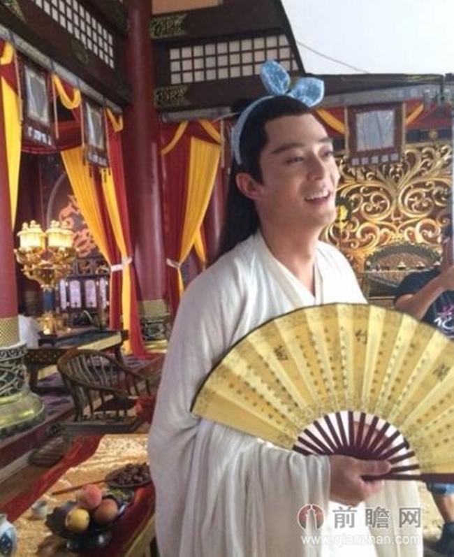 1001 cách chống nóng chỉ có ở hậu trường phim cổ trang