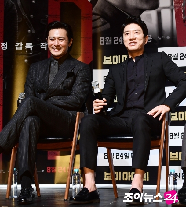 Jang Dong Gun phong độ, Lee Jong Suk điển trai trong họp báo movie mới