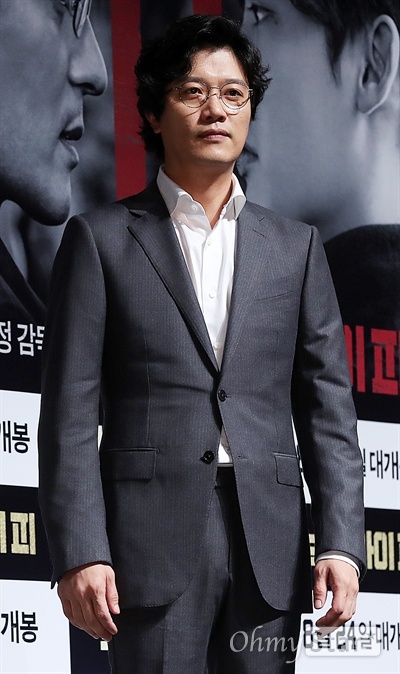 Jang Dong Gun phong độ, Lee Jong Suk điển trai trong họp báo movie mới