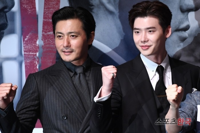 Jang Dong Gun phong độ, Lee Jong Suk điển trai trong họp báo movie mới