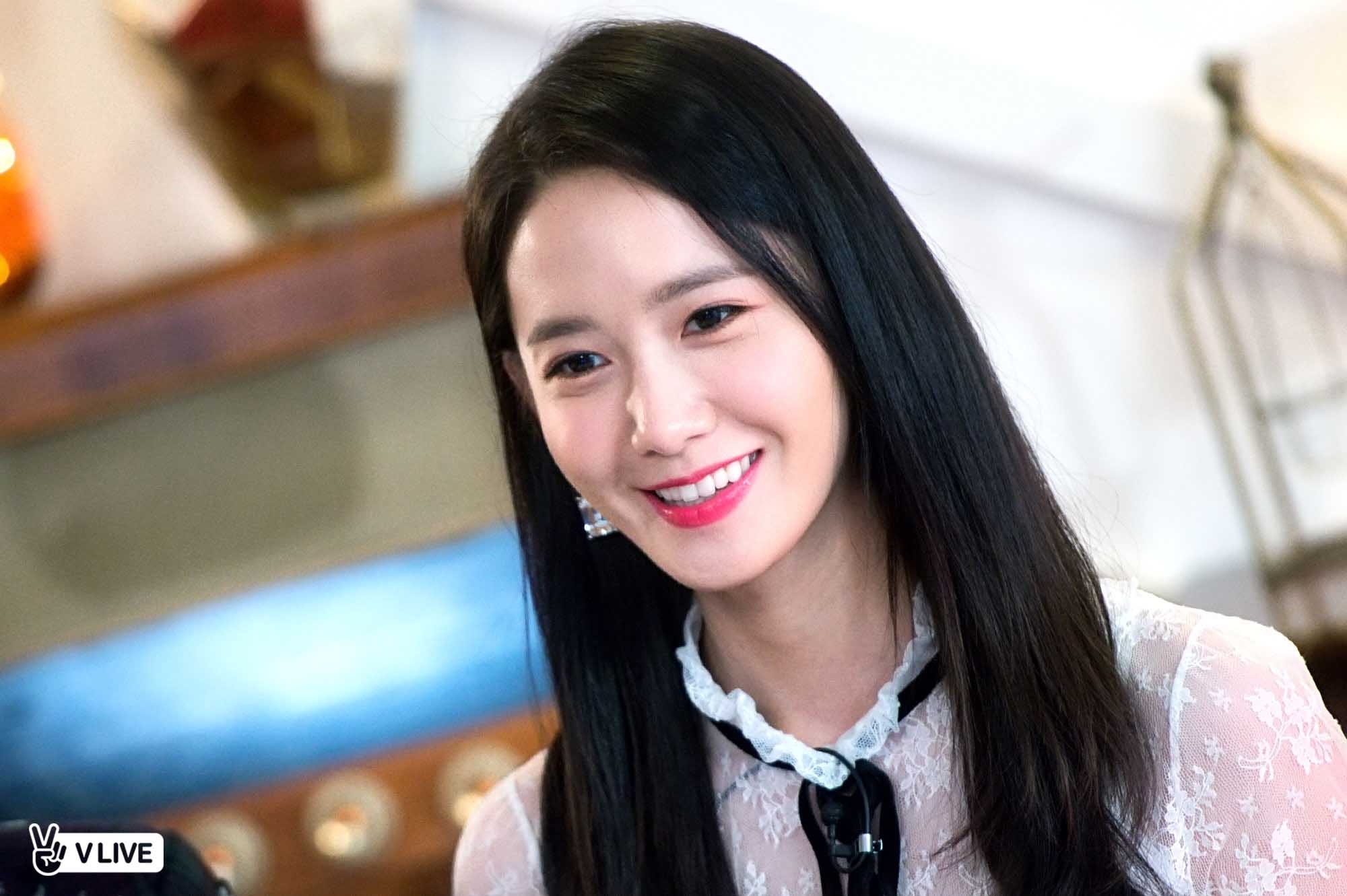 Yoon Ah và Hong Jong Hyun rạng rỡ dự hóp báo 'The King Loves'