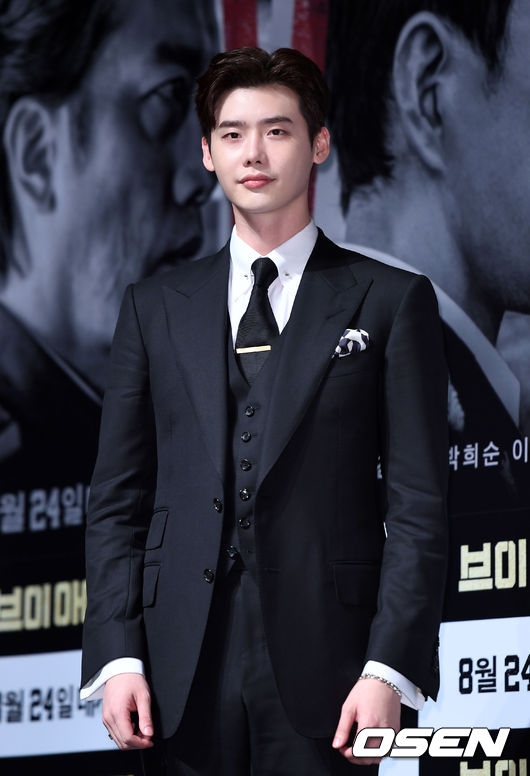 Jang Dong Gun phong độ, Lee Jong Suk điển trai trong họp báo movie mới