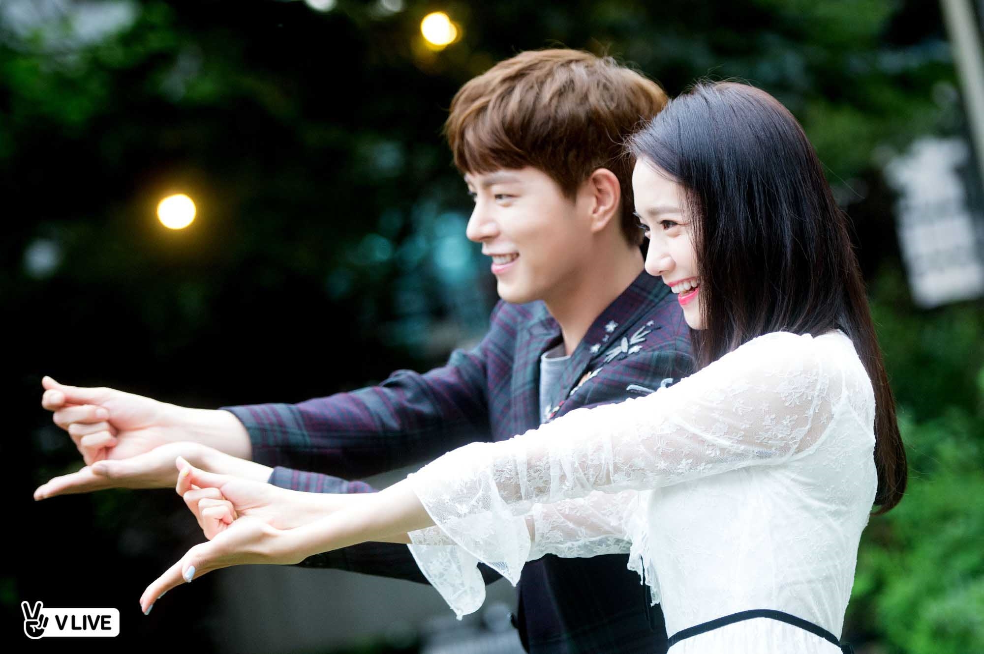 Yoon Ah và Hong Jong Hyun rạng rỡ dự hóp báo 'The King Loves'