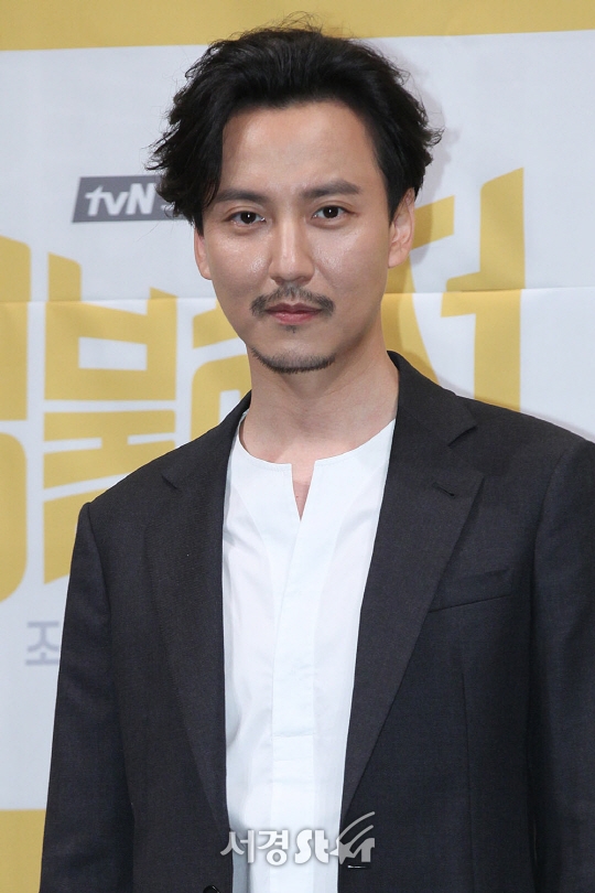 Kim Ah Joong kết hợp với Kim Nam Gil trong drama y học xuyên không mới