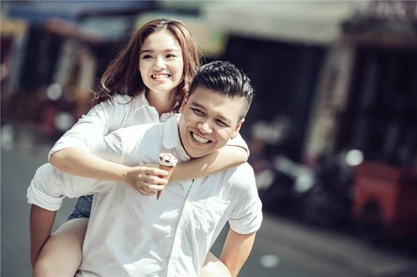 Cô phù thủy Ye Ye ngày nào giờ đã là bà mẹ một con xinh đẹp