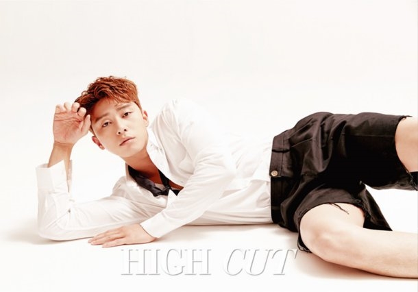 Bộ ảnh mới của Park Seo Joon trên tạp chí High Cut