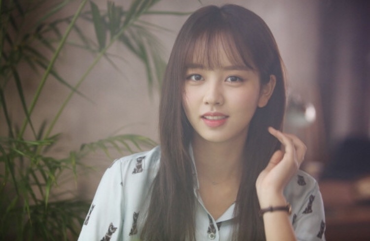 Kim So Hyun xinh như thiên thần vẫn bị Knet chê 'sấp mặt'