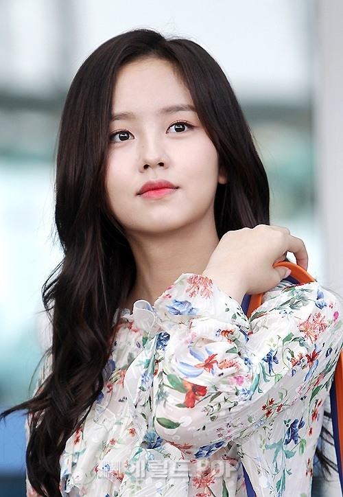 Kim So Hyun xinh như thiên thần vẫn bị Knet chê 'sấp mặt'