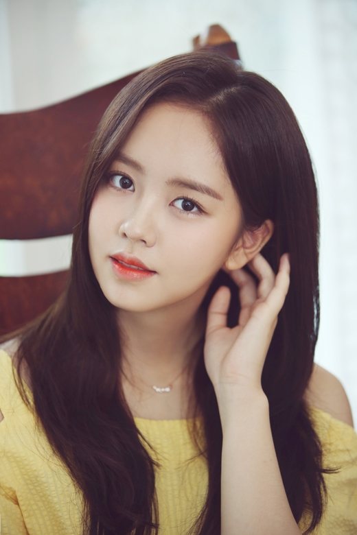 Kim So Hyun xinh như thiên thần vẫn bị Knet chê 'sấp mặt'