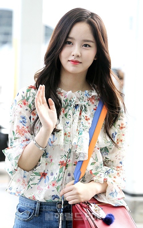 Kim So Hyun xinh như thiên thần vẫn bị Knet chê 'sấp mặt'
