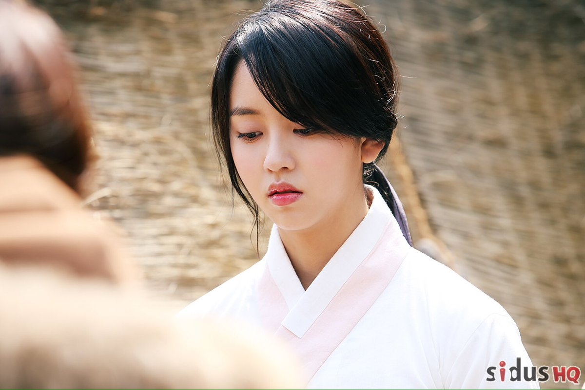 Kim So Hyun xinh như thiên thần vẫn bị Knet chê 'sấp mặt'