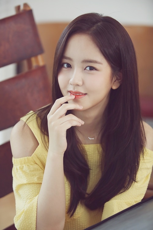 Kim So Hyun xinh như thiên thần vẫn bị Knet chê 'sấp mặt'