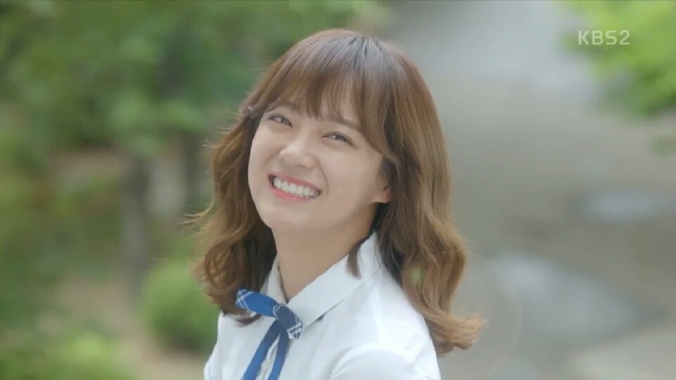 Nữ chính của 'School 2017' - tấm gương phản chiếu hoàn hảo của nữ sinh