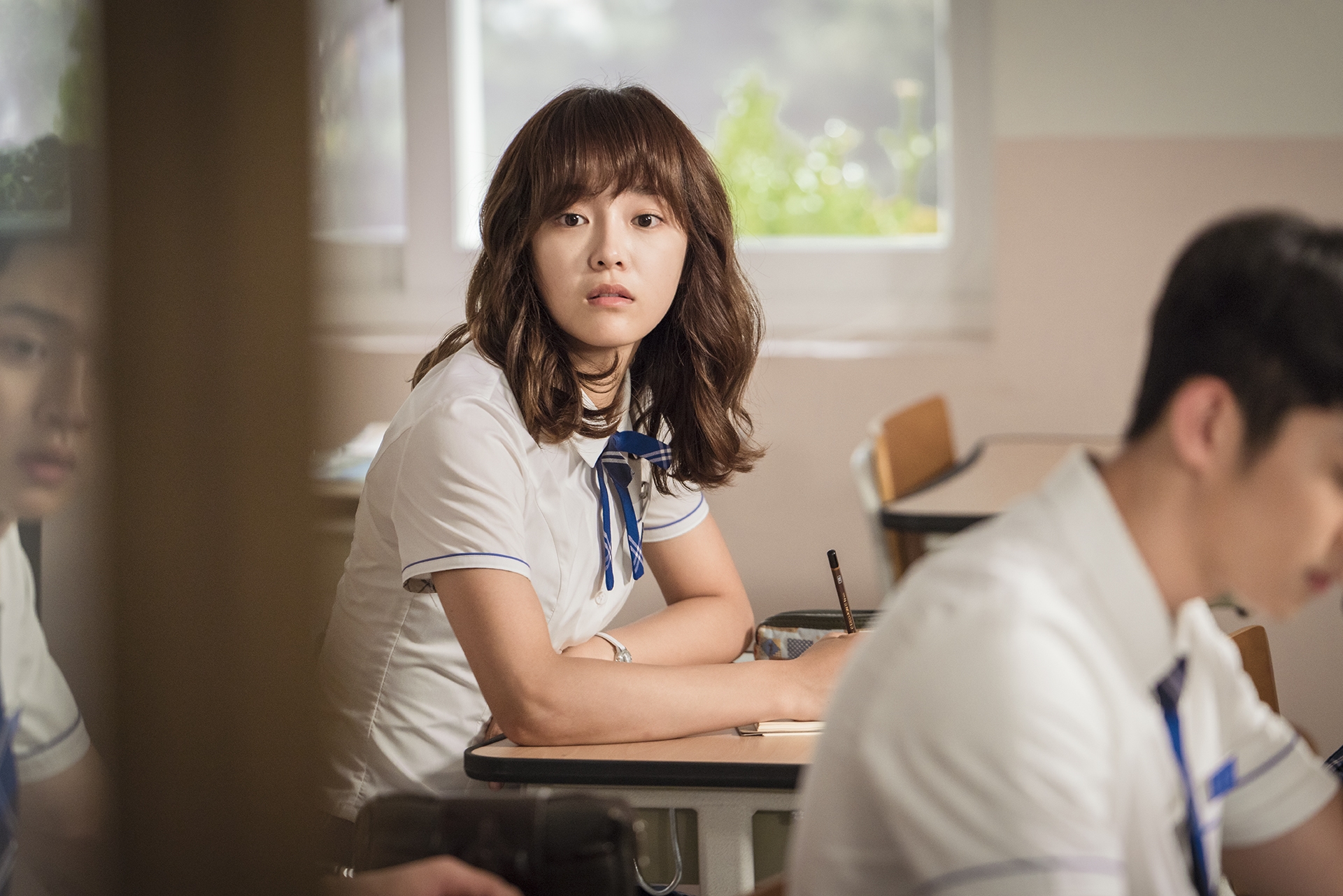 Nữ chính của 'School 2017' - tấm gương phản chiếu hoàn hảo của nữ sinh