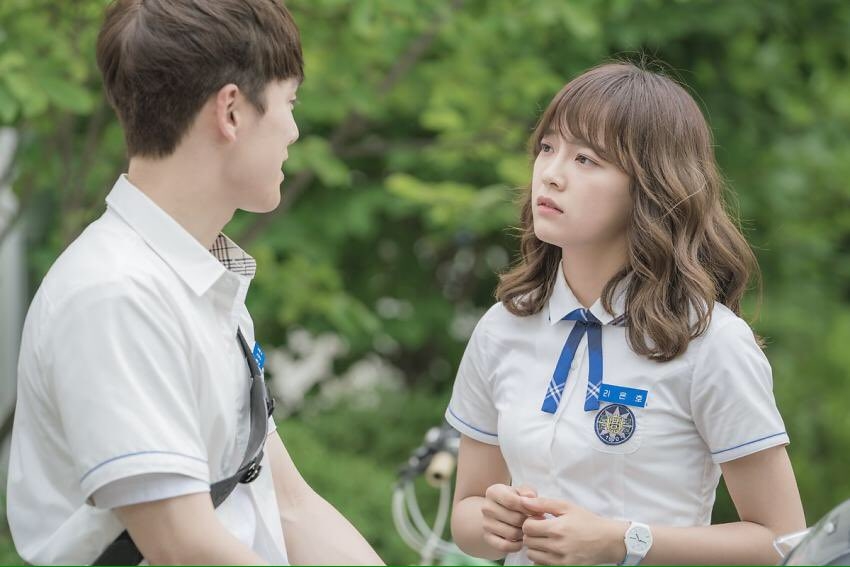 Nữ chính của 'School 2017' - tấm gương phản chiếu hoàn hảo của nữ sinh