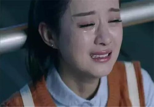 dienanh.net - Triệu Lệ Dĩnh khóc