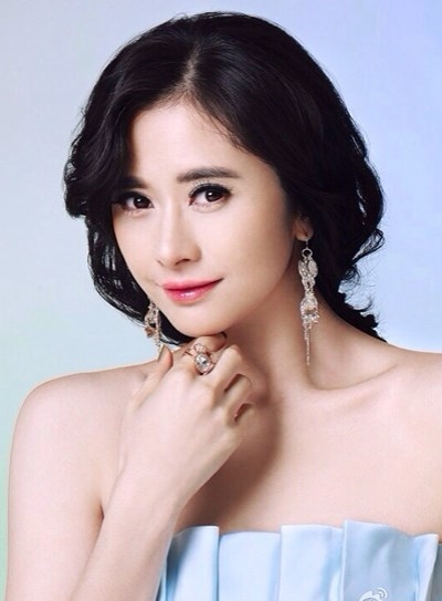 Vẻ đẹp không tuổi của Hà Mỹ Điền dù đã qua tuổi 40.
