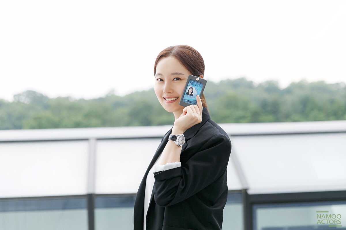 Loạt hình Lee Jun Ki - Moon Chae Won trên phim trường 'Criminal Minds'