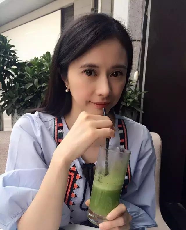Ngất ngây trước nhan sắc của ni cô đẹp nhất phim kiếm hiệp Kim Dung
