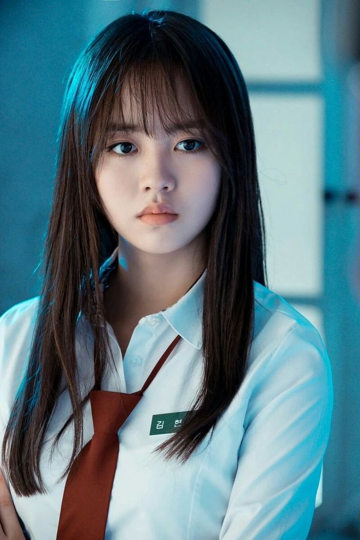 Kỷ niệm 9 năm ra mắt, Kim So Hyun đăng hình cảm ơn khán giả