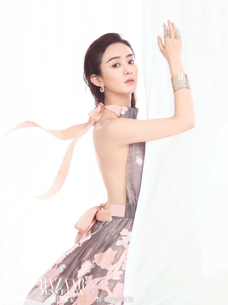 Những mỹ nhân sở hữu vòng eo 'vạn người mê' trong giới giải trí Hoa Ng