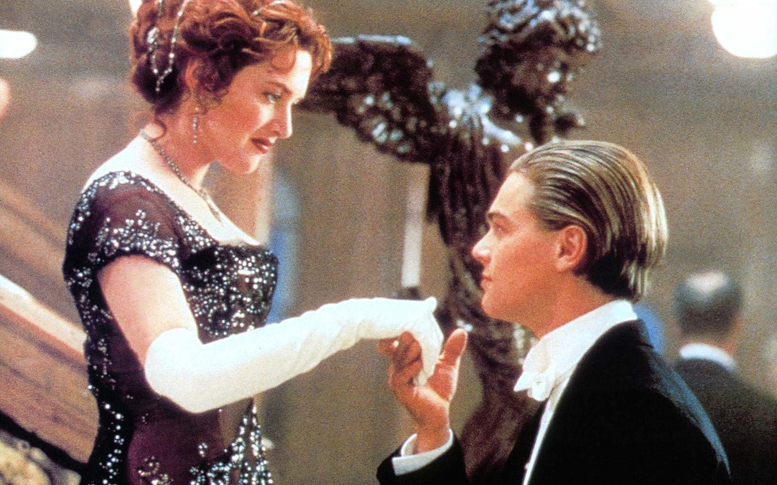 Náo loạn với tin rốt cuộc Leonardo DiCaprio & Kate Winslet cũng hẹn hò